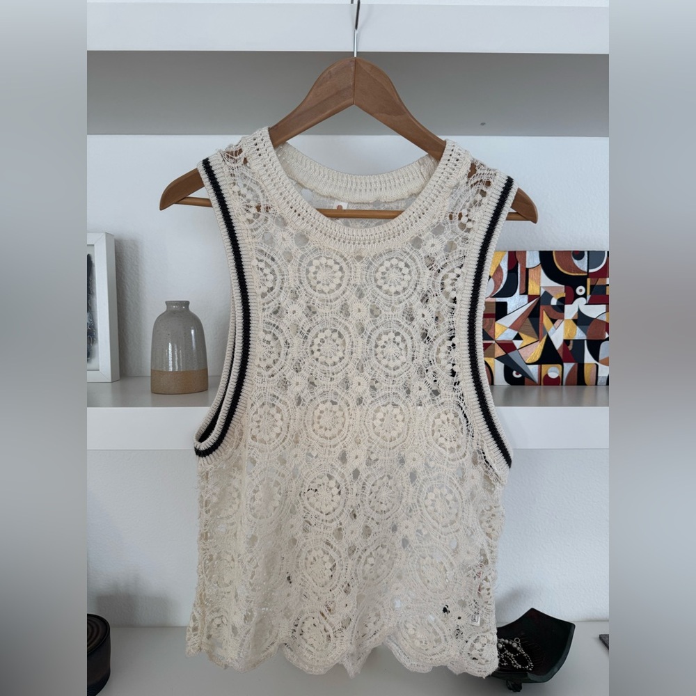 Stylish Lace Muscle Tee by ANTHROPOLOGIE